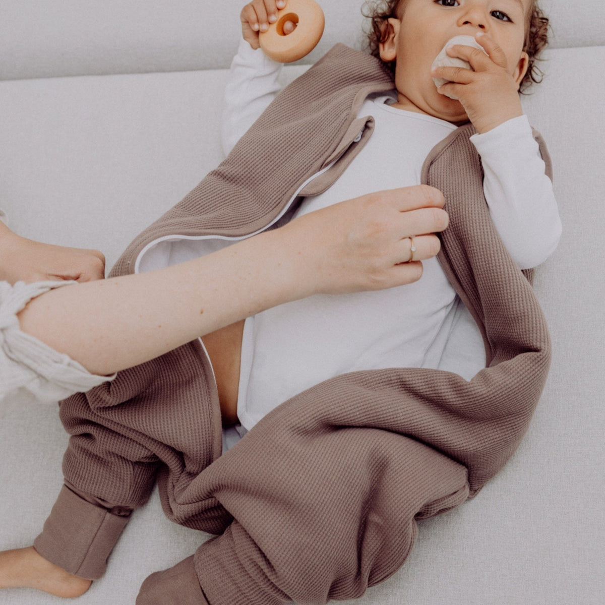 Schlafsack mit Umschlag-Fuß 2.5 TOG | Essential Taupe